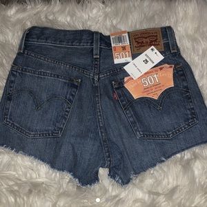 501 Levi shorts never worn